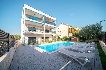 2-Bedroom Apartment in Vodice with Sea View Pool