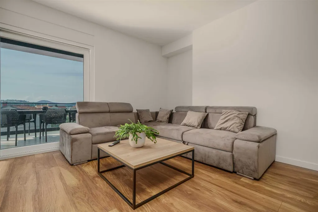 3-Bedroom Apartment in Vodice for 6 Guests