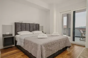 3-Bedroom Apartment in Vodice for 6 Guests