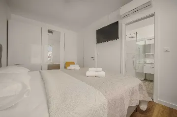 3-Bedroom Apartment in Vodice for 6 Guests