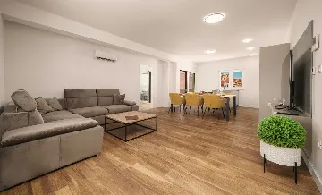 3-Bedroom Apartment in Vodice for Up to 6