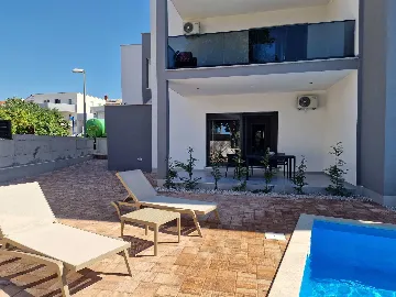 Two-Bedroom Apartment in Vodice for 4–5 Guests