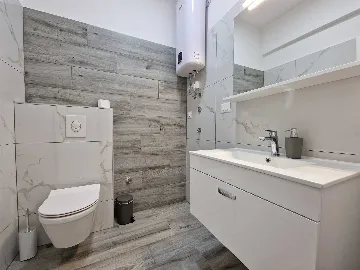 Two-Bedroom Apartment in Vodice for 4–5 Guests