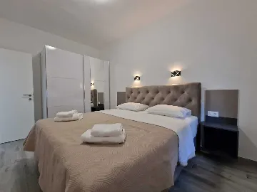 Two-Bedroom Apartment in Vodice for 4–5 Guests