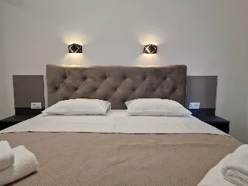 Two-Bedroom Apartment in Vodice for 4–5 Guests