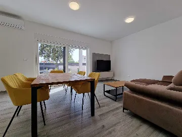 Two-Bedroom Apartment in Vodice for 4–5 Guests