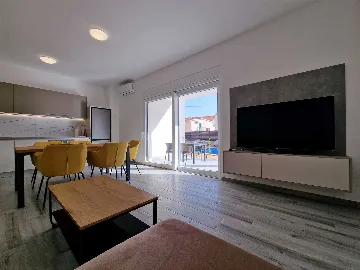 Two-Bedroom Apartment in Vodice for 4–5 Guests