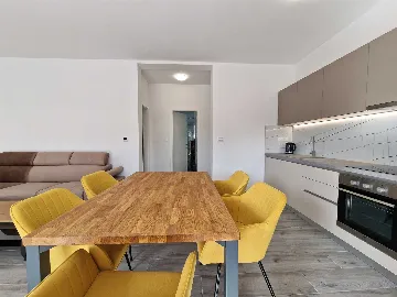Two-Bedroom Apartment in Vodice for 4–5 Guests