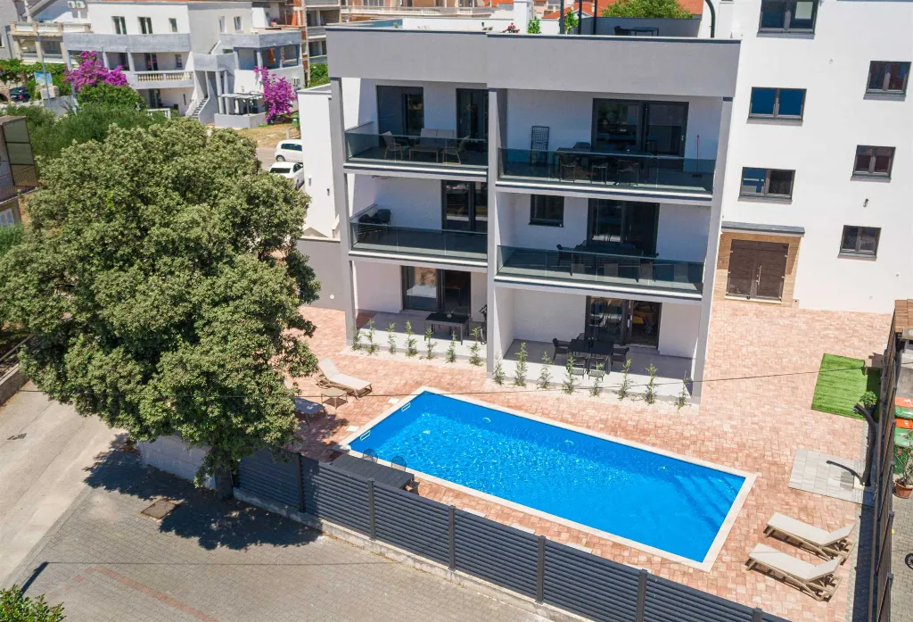Two-Bedroom Apartment in Vodice for 4–5 Guests
