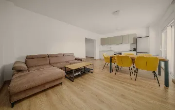 2-Bedroom Apartment in Vodice for up to 5