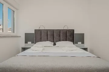 2-Bedroom Apartment in Vodice for up to 5