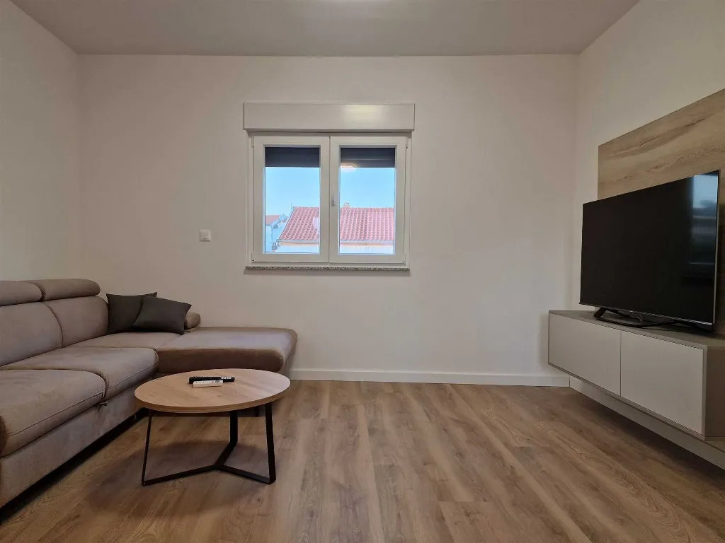 2-Bedroom Apartment in Vodice for Up to 4