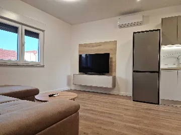 2-Bedroom Apartment in Vodice for Up to 4