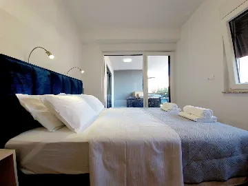 2-Bedroom Apartment in Vodice for Up to 4