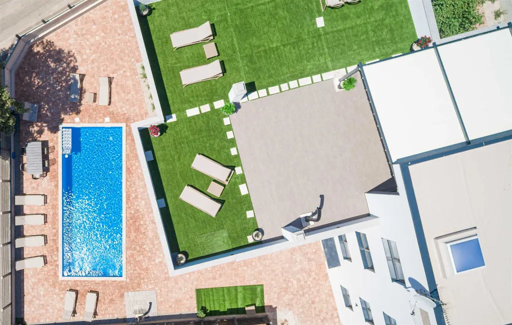 2-Bedroom Apartment in Vodice for Up to 4