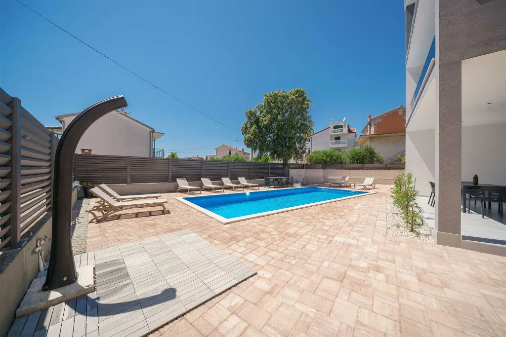 2-Bedroom Apartment in Vodice for Up to 5 Guests