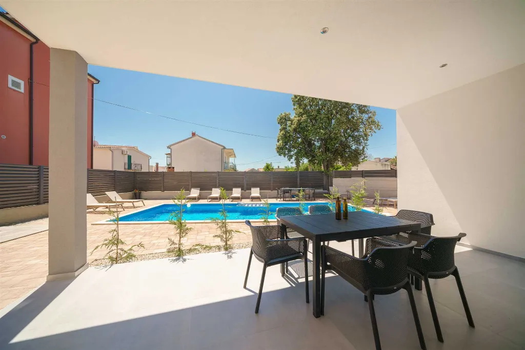 2-Bedroom Apartment in Vodice for Up to 5 Guests