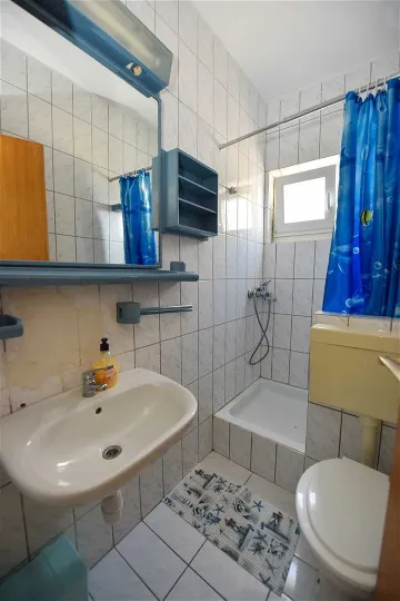 Stara Novalja Sea-View Apartment for 4