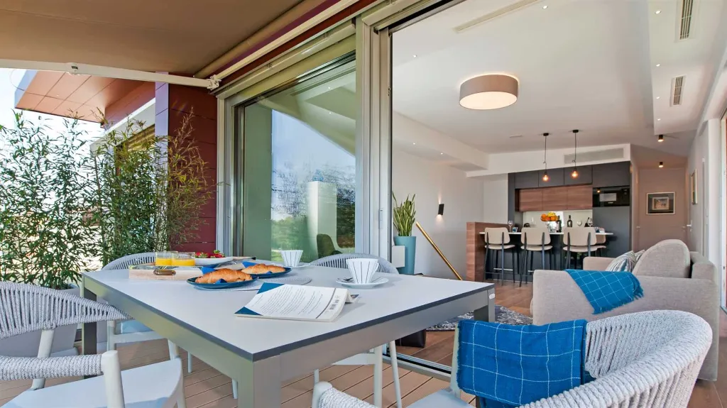 Rovinj 2-Bedroom Apartment with Hot Tub Terrace