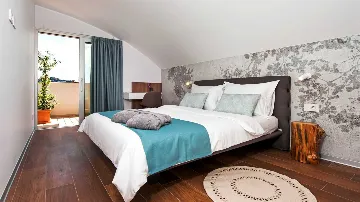 Rovinj 2-Bedroom Apartment with Hot Tub Terrace