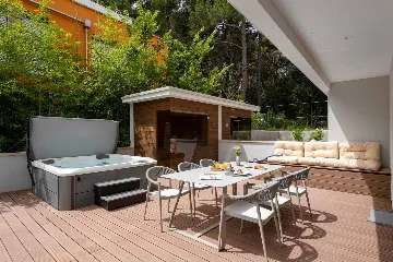 Rovinj 3-Bedroom Apartment with Private Heated Pool