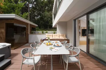 Rovinj 3-Bedroom Apartment with Private Heated Pool