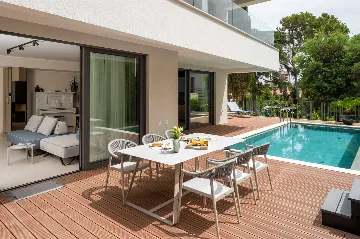 Rovinj 3-Bedroom Apartment with Private Heated Pool