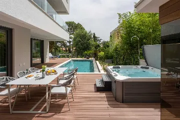 Rovinj 3-Bedroom Apartment with Private Heated Pool