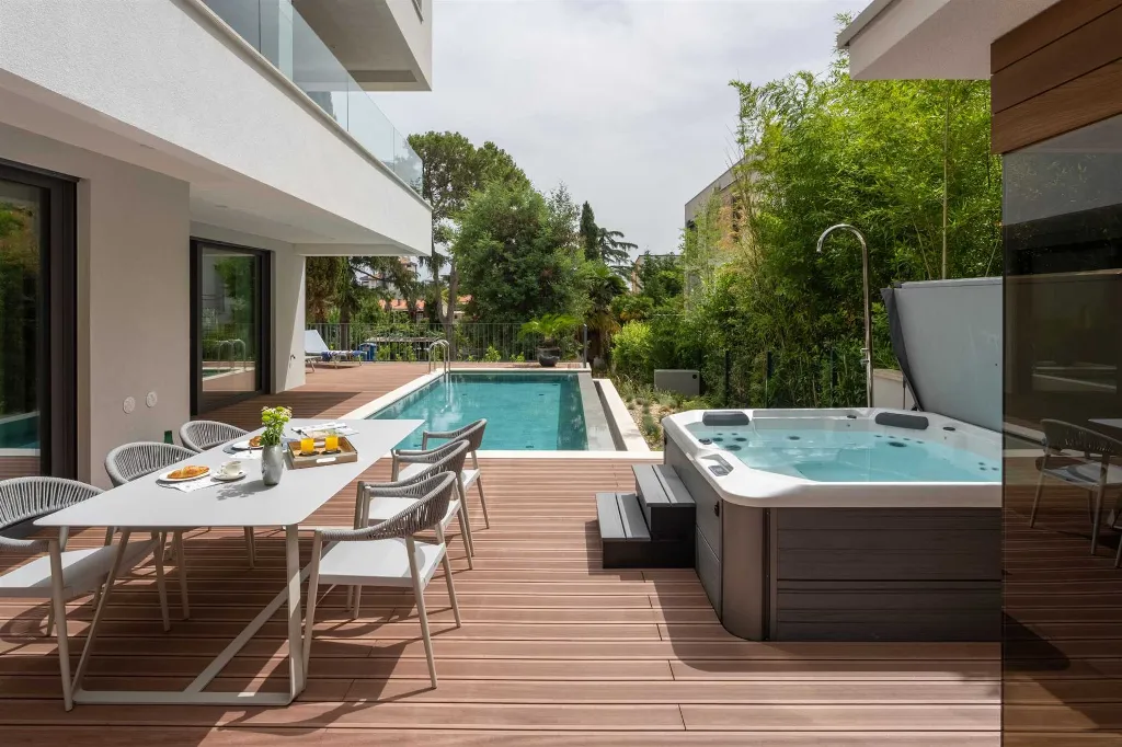 Rovinj 3-Bedroom Apartment with Private Heated Pool