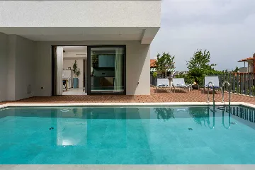 Rovinj 3-Bedroom Apartment with Private Heated Pool