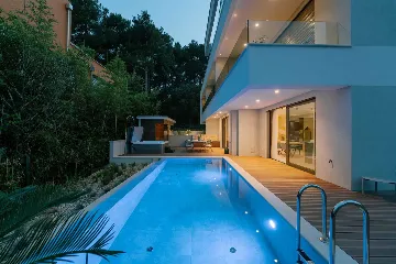 Rovinj 3-Bedroom Apartment with Private Heated Pool