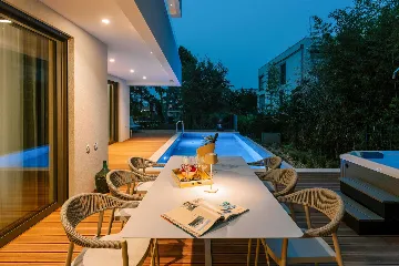 Rovinj 3-Bedroom Apartment with Private Heated Pool