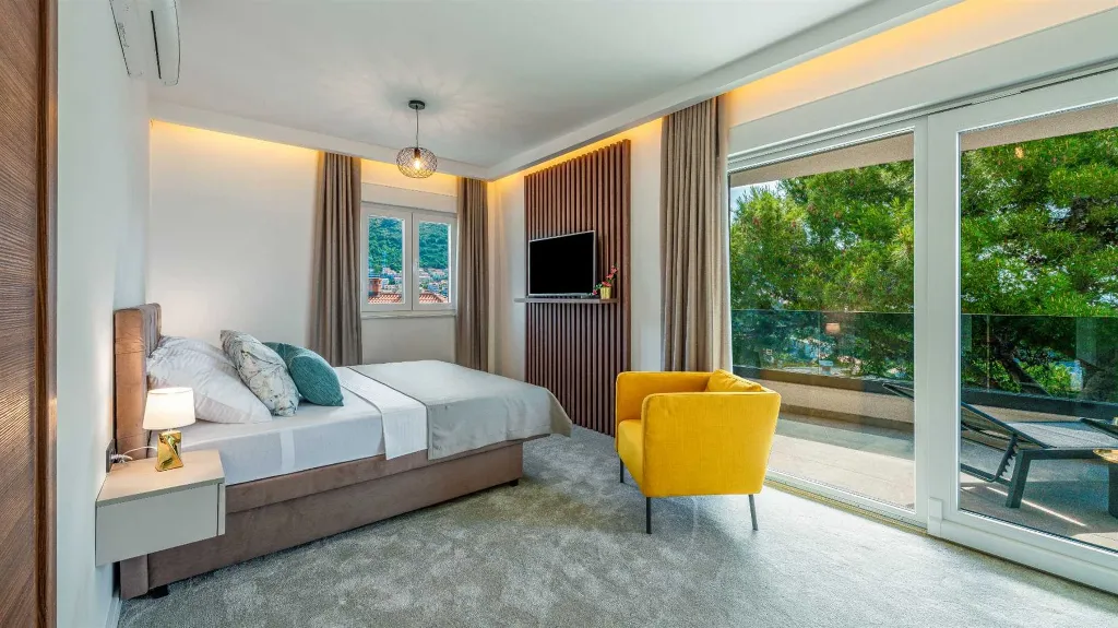Modern Two-Bedroom Retreat Dubrovnik