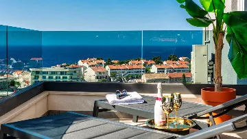 Modern Two-Bedroom Retreat Dubrovnik