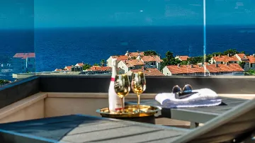 Modern Two-Bedroom Retreat Dubrovnik