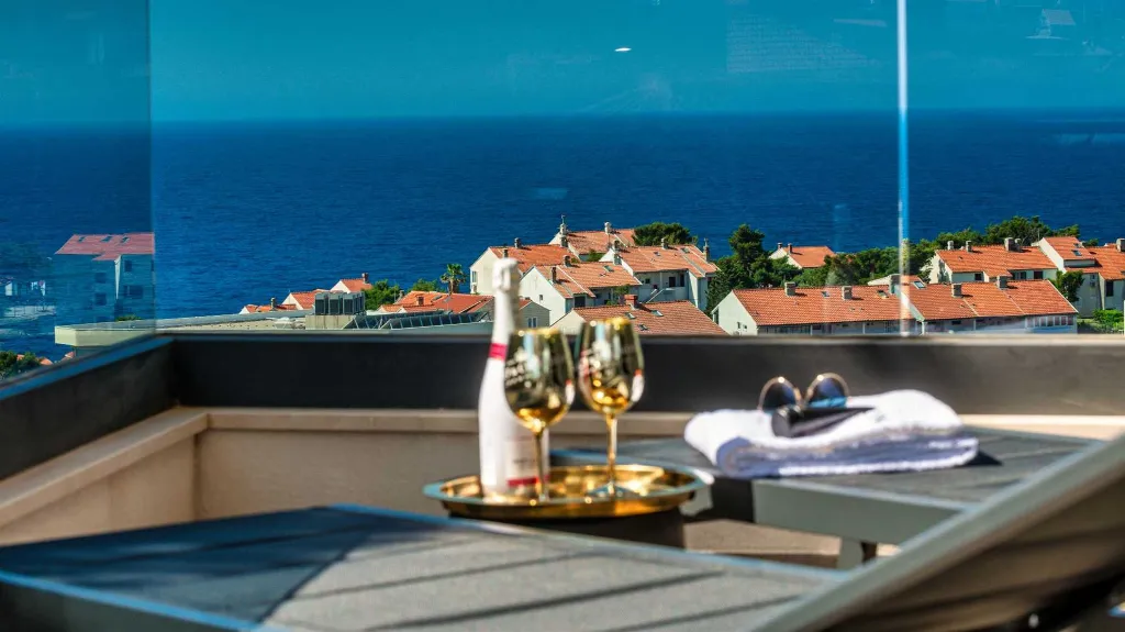 Modern Two-Bedroom Retreat Dubrovnik