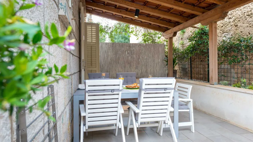 Two-Bedroom Apartment in Dubrovnik with Terrace