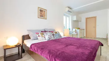 Dubrovnik Studio Apartment with Bay-View Terrace