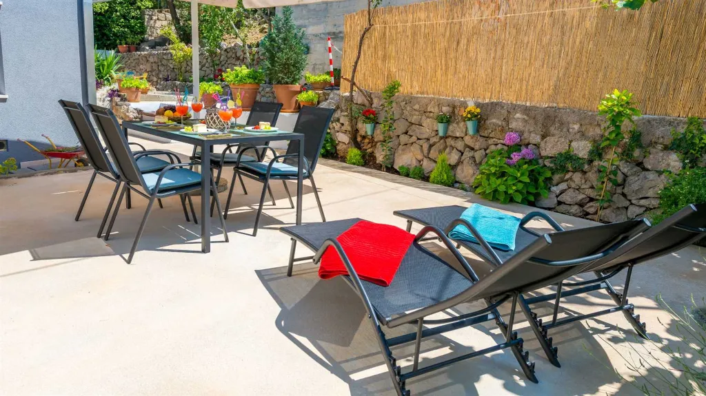 One-Bedroom Apartment with Terrace in Dubrovnik