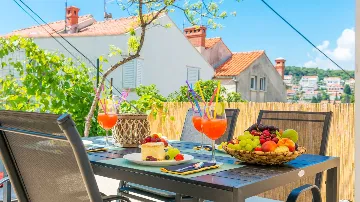 One-Bedroom Apartment with Terrace in Dubrovnik