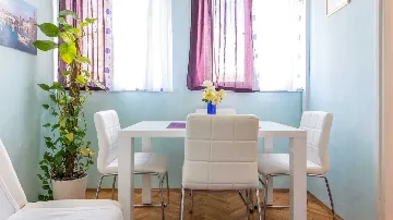 Lapad 1-Bedroom Apartment in Dubrovnik with Parking