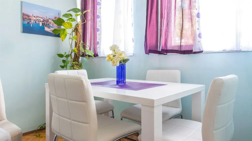 Lapad 1-Bedroom Apartment in Dubrovnik with Parking