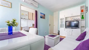 Lapad 1-Bedroom Apartment in Dubrovnik with Parking