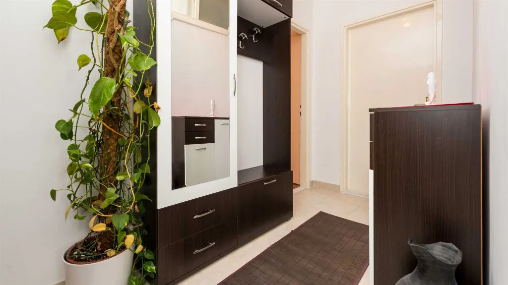 Lapad 1-Bedroom Apartment in Dubrovnik with Parking