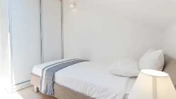 3-Bedroom Apartment in Dubrovnik with Balcony Sea Views