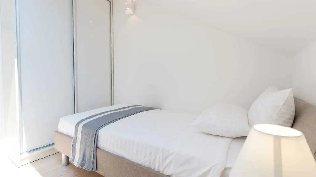 3-Bedroom Apartment in Dubrovnik with Balcony Sea Views