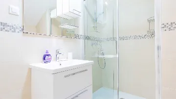 3-Bedroom Apartment in Dubrovnik with Balcony Sea Views