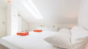 3-Bedroom Apartment in Dubrovnik with Balcony Sea Views