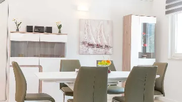 3-Bedroom Apartment in Dubrovnik with Balcony Sea Views