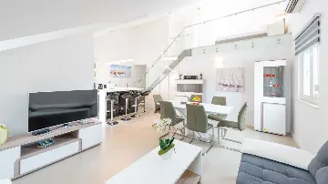 3-Bedroom Apartment in Dubrovnik with Balcony Sea Views